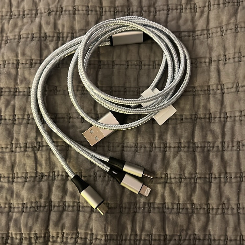 🎁 3-in-1 Multi Charging Cable, NWT - Picture 6 of 12